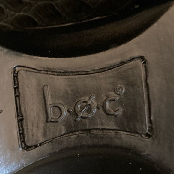 b. o. c. Black Pebbled Clogs - Picture 2 of 7